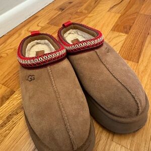 UGG Tazz II